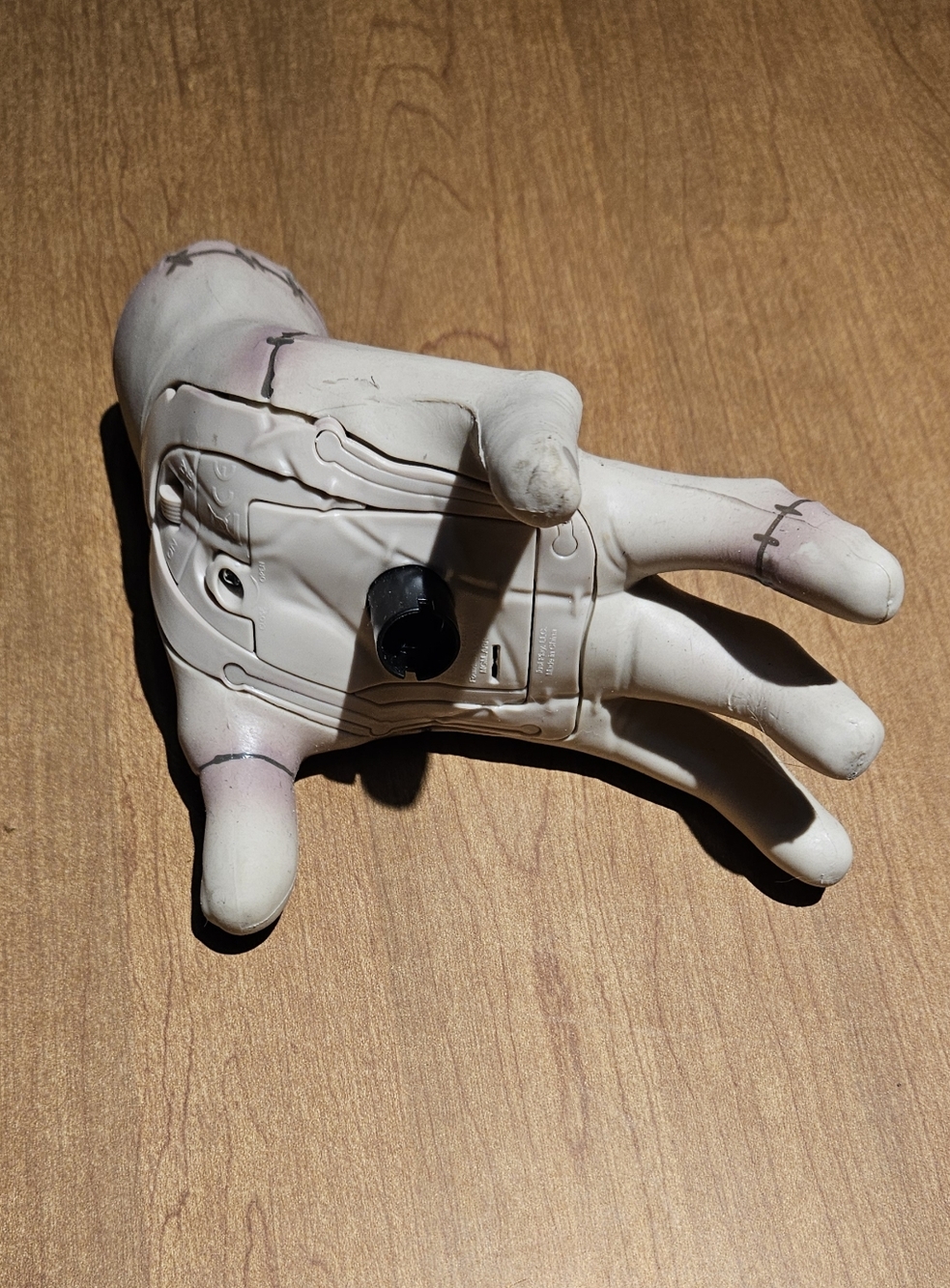Thing Walking hand Addams Family - Picture 4 of 7